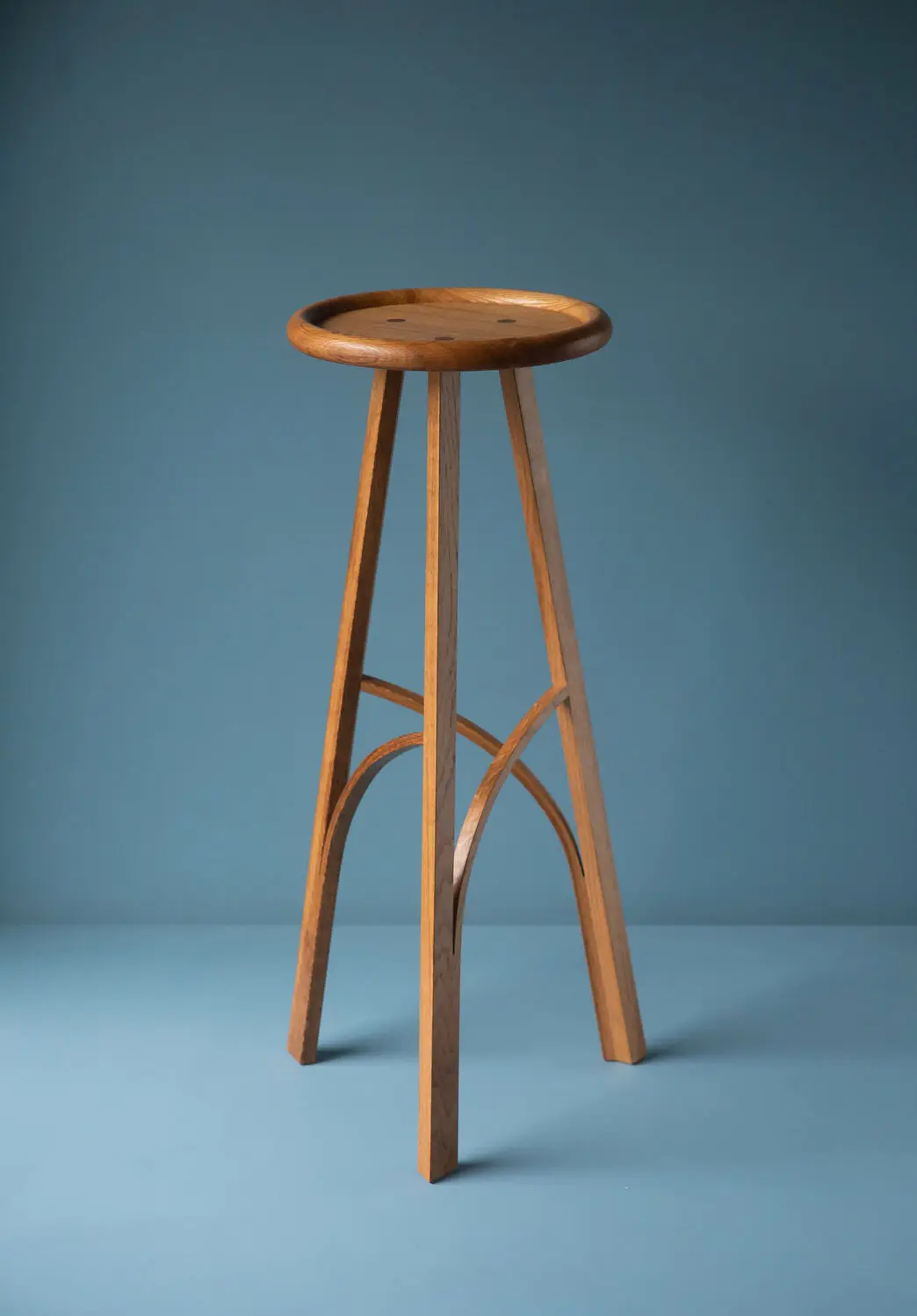 Angus Ross - Button high table